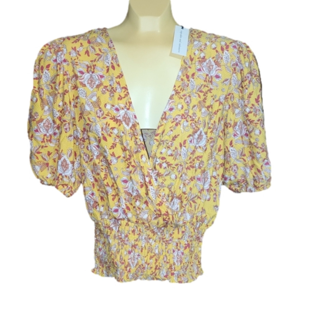 Cupcakes & Cashmere floral top​